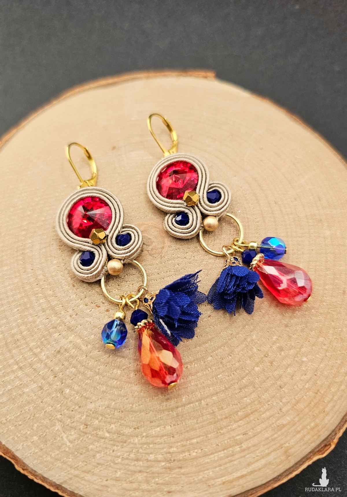 Beżowo kolorowe kolczyki sutasz z kryształkami 8